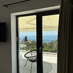 Casa Nova - With Heated Pool Vilă