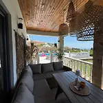 Casa Nova - With Heated Pool Vilă Balcic