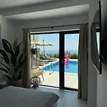 Casa Nova - With Heated Pool *