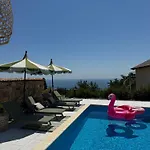 Casa Nova - With Heated Pool * Balcic