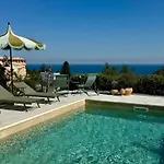 Casa Nova - With Heated Pool