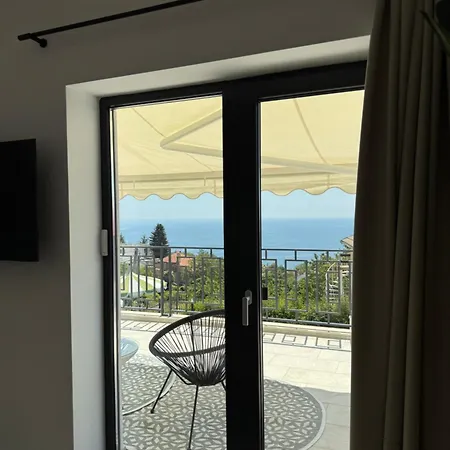 Casa Nova - With Heated Pool 빌라
